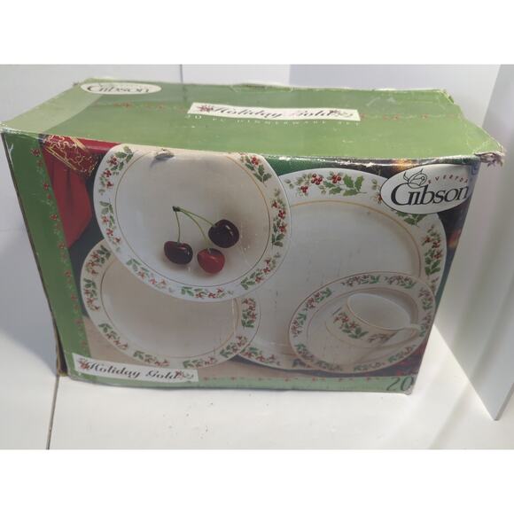 Gibson Holiday Gold Holly Berries Christmas 20 Piece Dinnerware Set Box 2002 - Picture 1 of 8
